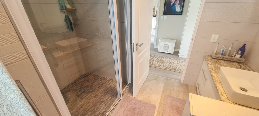 3 Bedroom Property for Sale in Village On Sea Western Cape